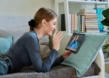 How Are VR Therapies Revolutionizing Emotional Healing?