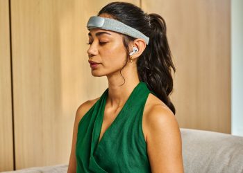 How Are Brainwave Devices Enhancing Meditation?