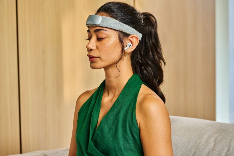 How Are Brainwave Devices Enhancing Meditation?