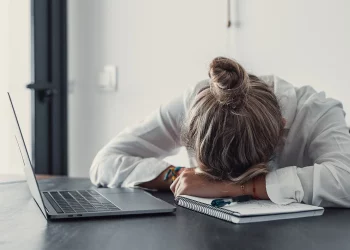 Do Micro-Meditations Really Ease Daily Emotional Surges?