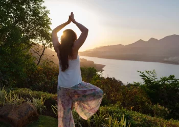 Digital Detox Retreats: Unplugging for Mental Clarity