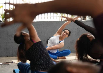 Can Laughter Yoga Really Boost Immunity? The Strange Science Behind Forced Joy