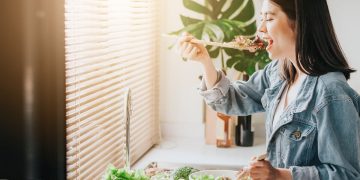 Is a Plant-Based Diet Suitable for Everyone? How Will Your Body Respond?